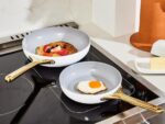 Caraway batterie de cuisine blanc duo de poêles à frire T6TFV16 - Image 5